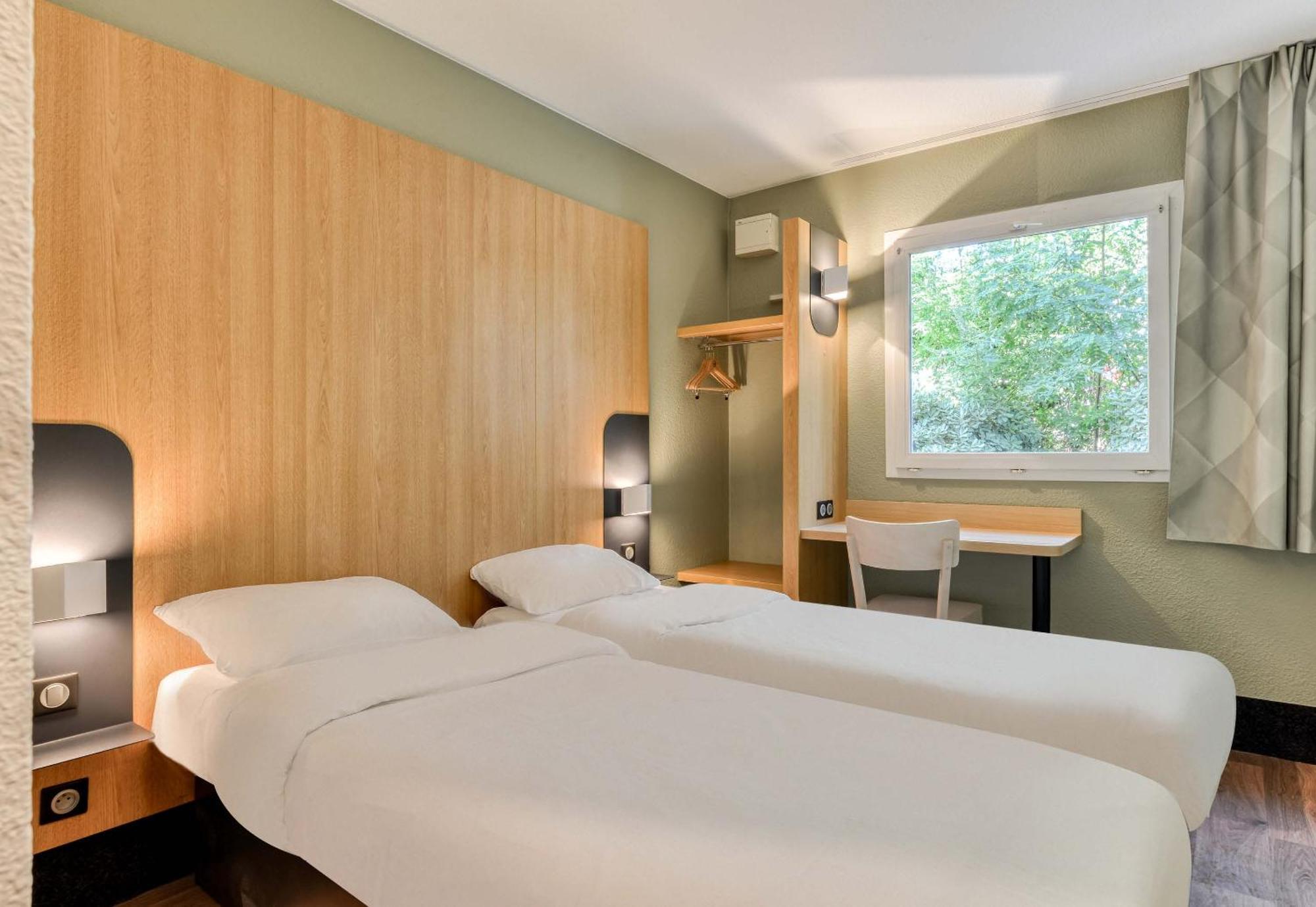 B&B Hotel Безие Екстериор снимка