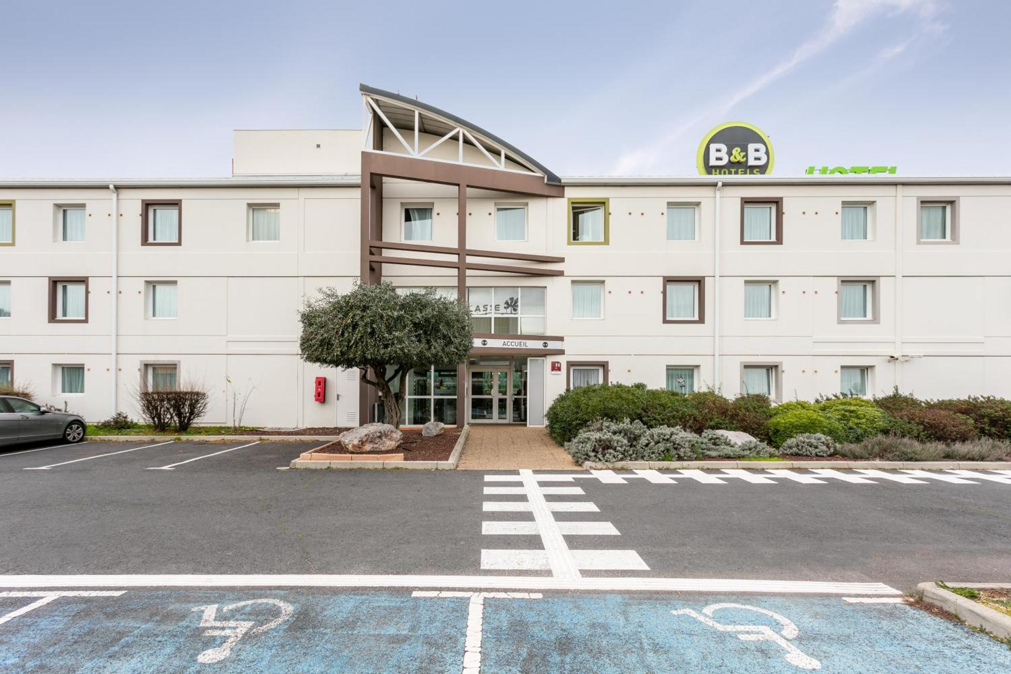 B&B Hotel Безие Екстериор снимка
